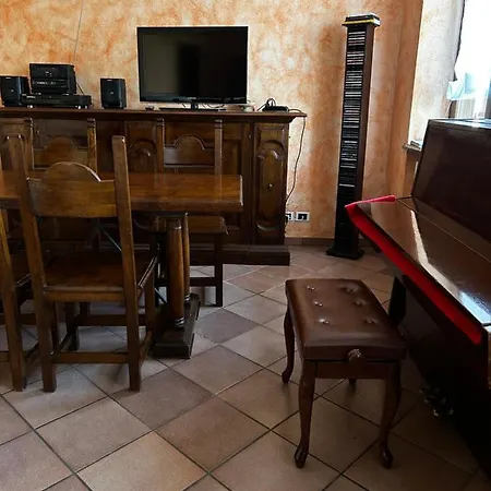 Dom wakacyjny Spicchio Di Langa - Casa Indipendente Tra Le Vigne E Le Alpi Belvedere Langhe