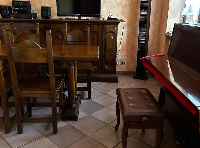 Ferienhaus Spicchio Di Langa - Casa Indipendente Tra Le Vigne E Le Alpi Belvedere Langhe